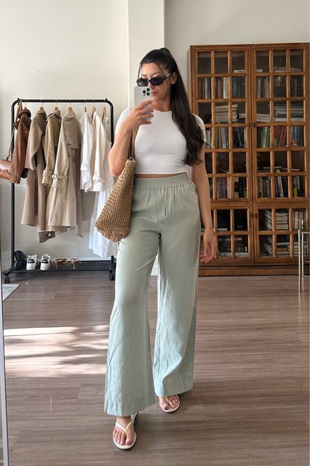 Summer outfit 

• cropped tee - small, amazon 
• wide leg relaxed pants - small, Madewell 



#LTKunder100