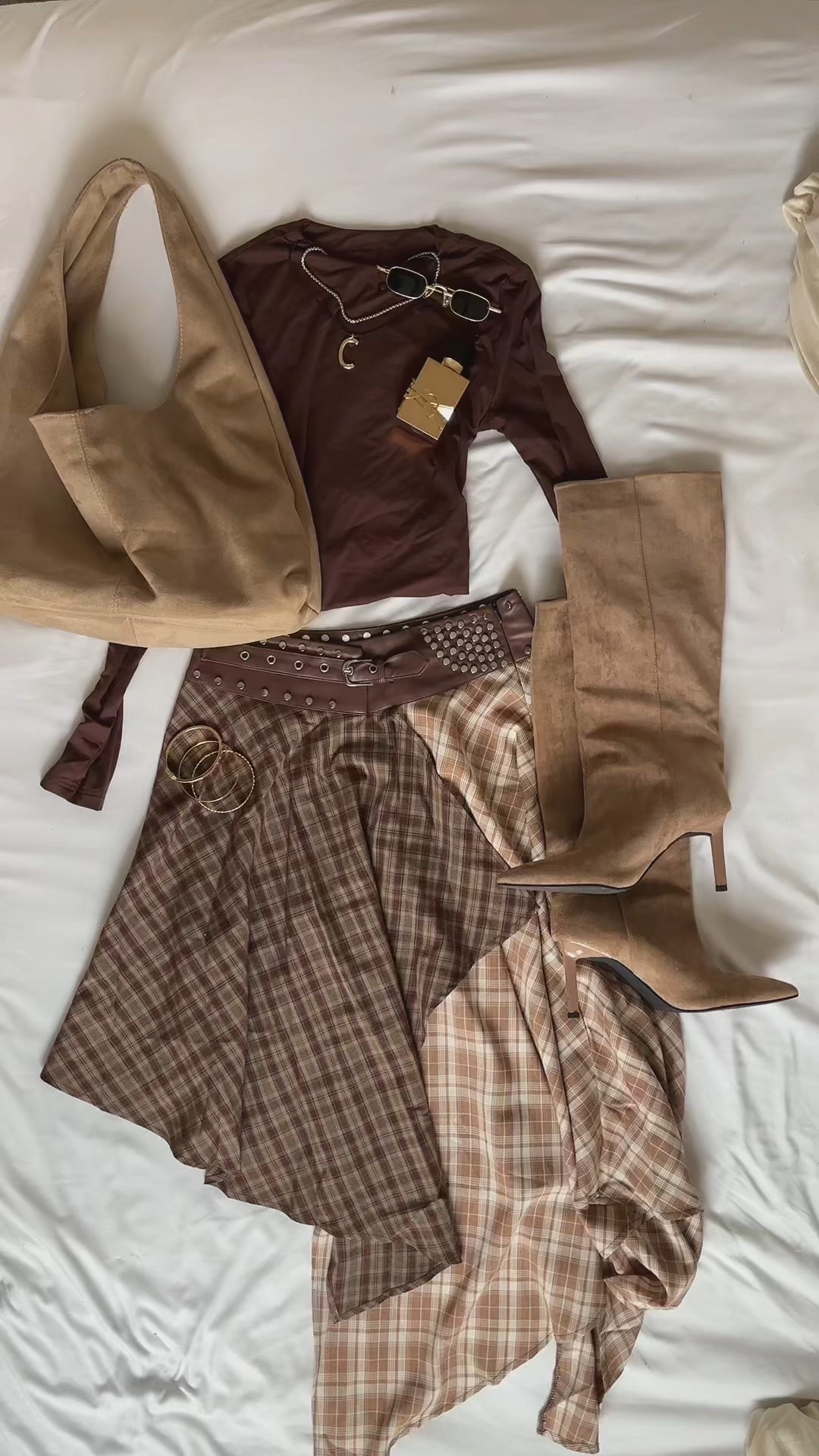 Neutral colors, chic, casual cute comfy OOTD outfit in spa 2025, 2026 fall winter browns outfit 

#LTKootd #LTKTall #LTKSeasonal