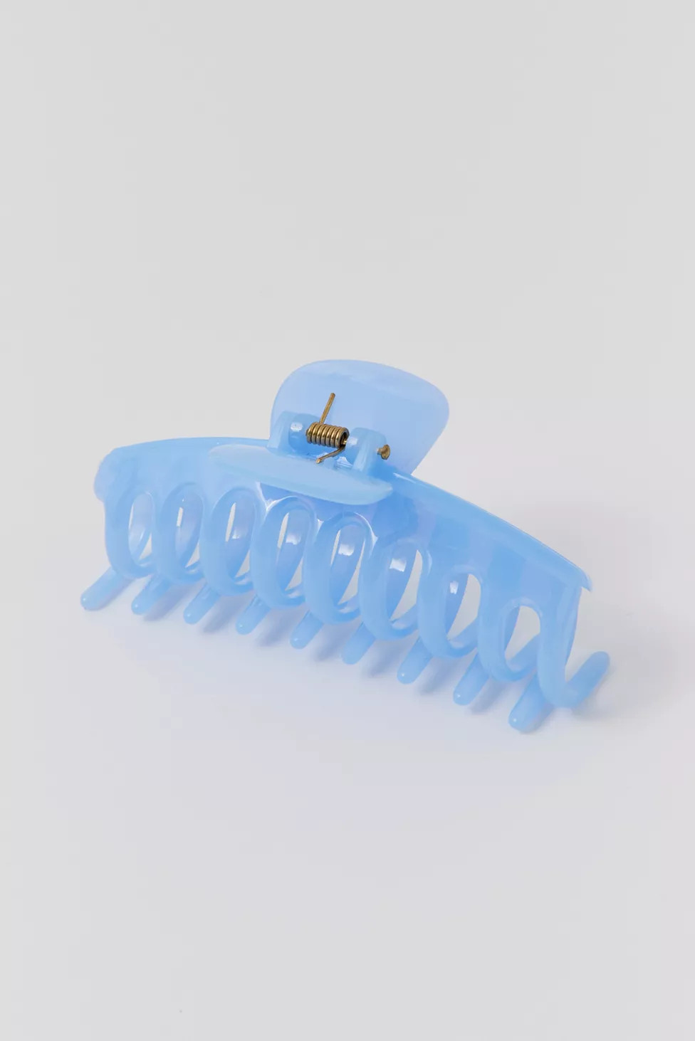 Out From Under Jayde Barrel Claw Clip | Urban Outfitters (US and RoW)