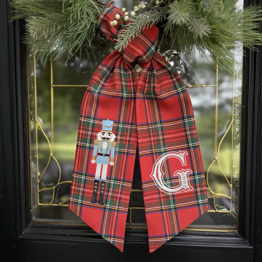 Wreath sashes are so popular right now and I am loving these custom Christmas ones that make great gifts! Which one is your favorite? 

#gift #giftguide #personalized #monogram #wreaths #christmas #decor #holiday #decorations #outdoor #plaid #embroidery #nutcracker #tree #home

#LTKGiftGuide #LTKHoliday #LTKHome