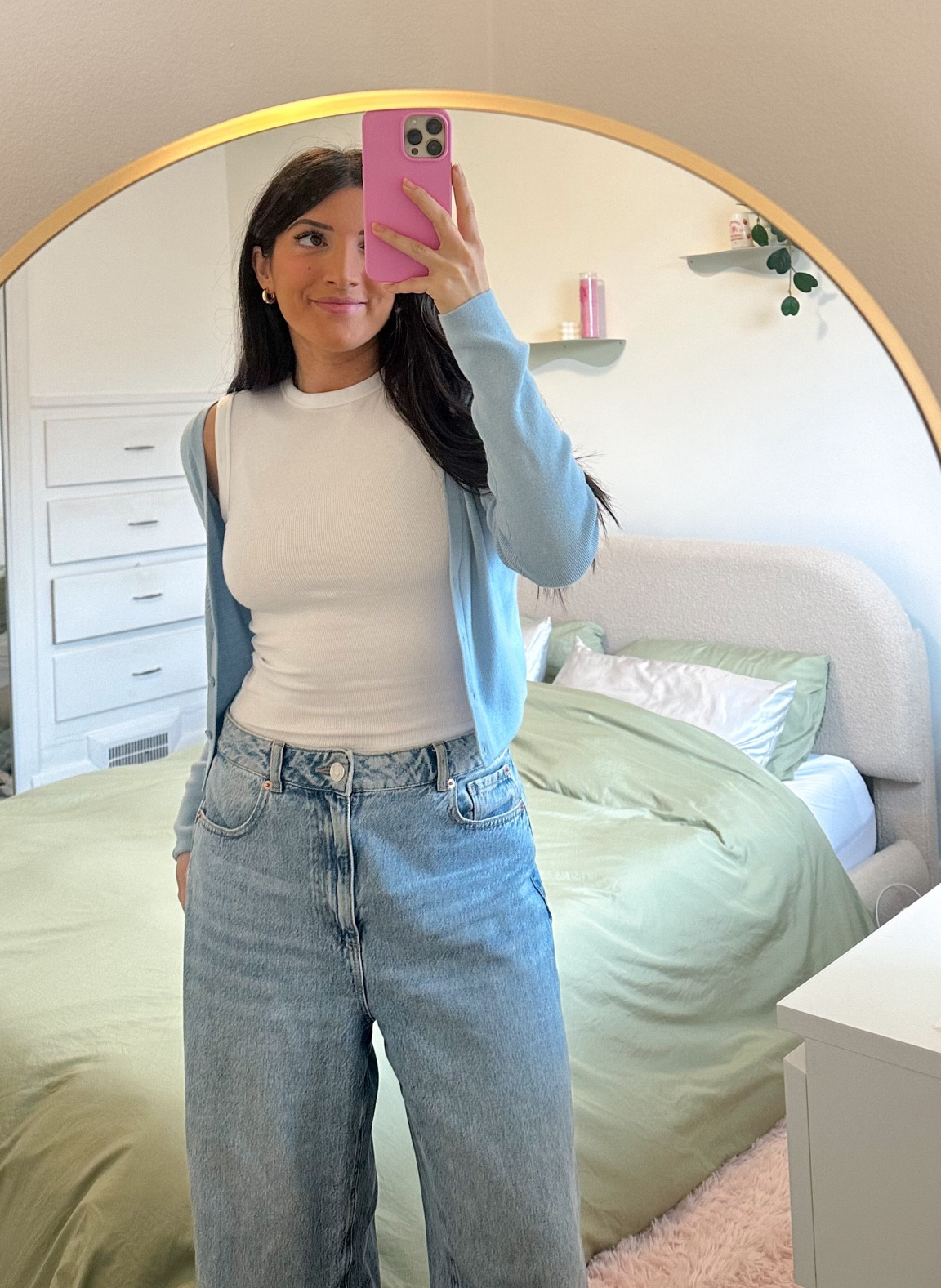 small top, small cardigan, jeans are size 9🫶🏻

aritzia style, streetwear, street style, baggy jeans, boyfriend jeans, garage clothing, muscle tank, brunch outfit

#LTKworkwear #LTKbeauty #LTKstyletip