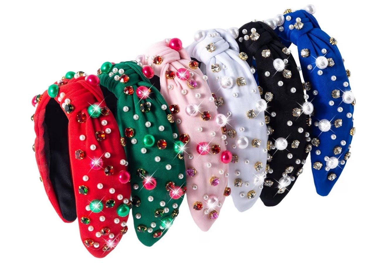 Affordable, glam holiday headbands

Amazon finds 