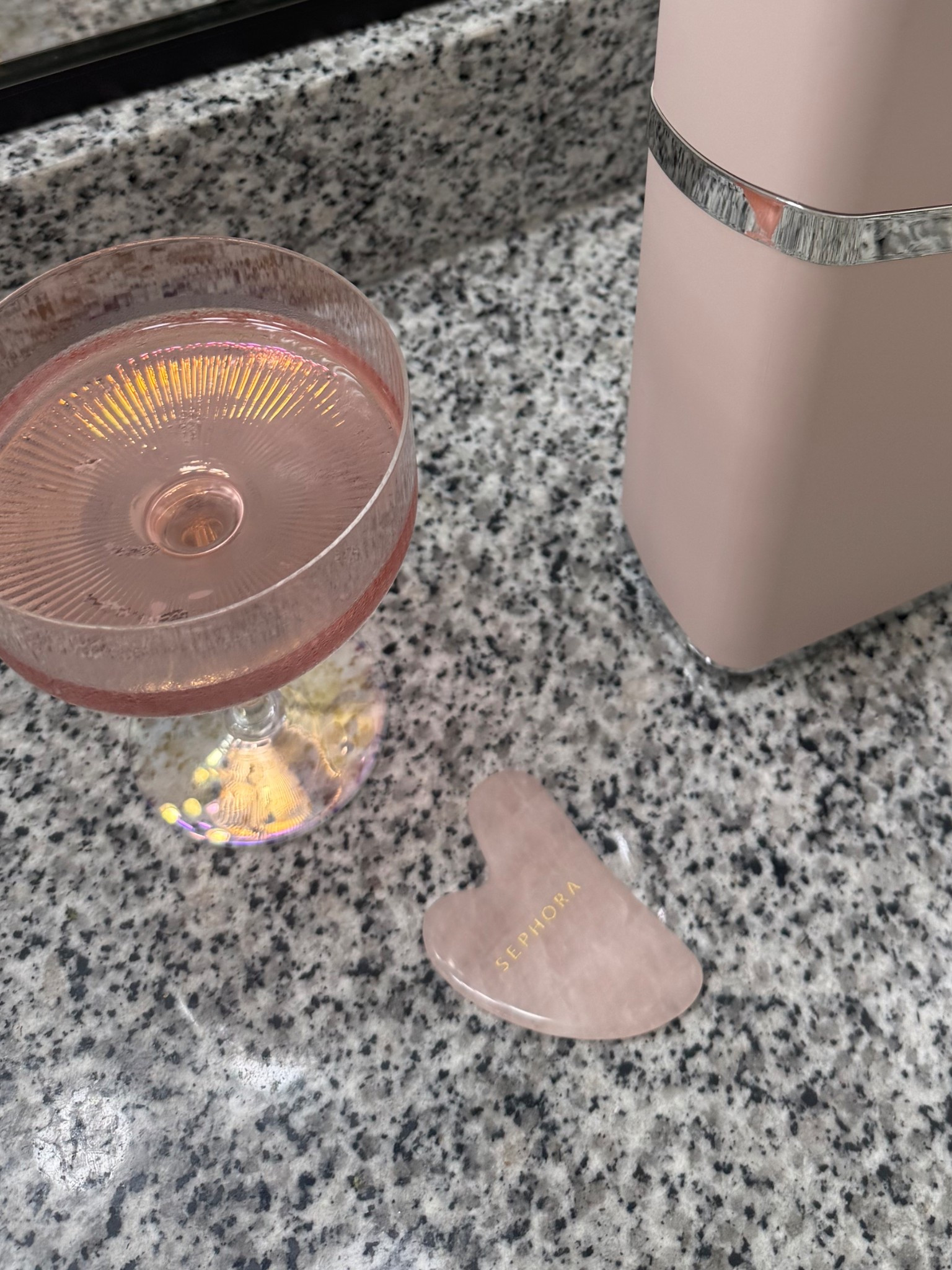 Pro tip: put your gua sha in the fridge 🫶