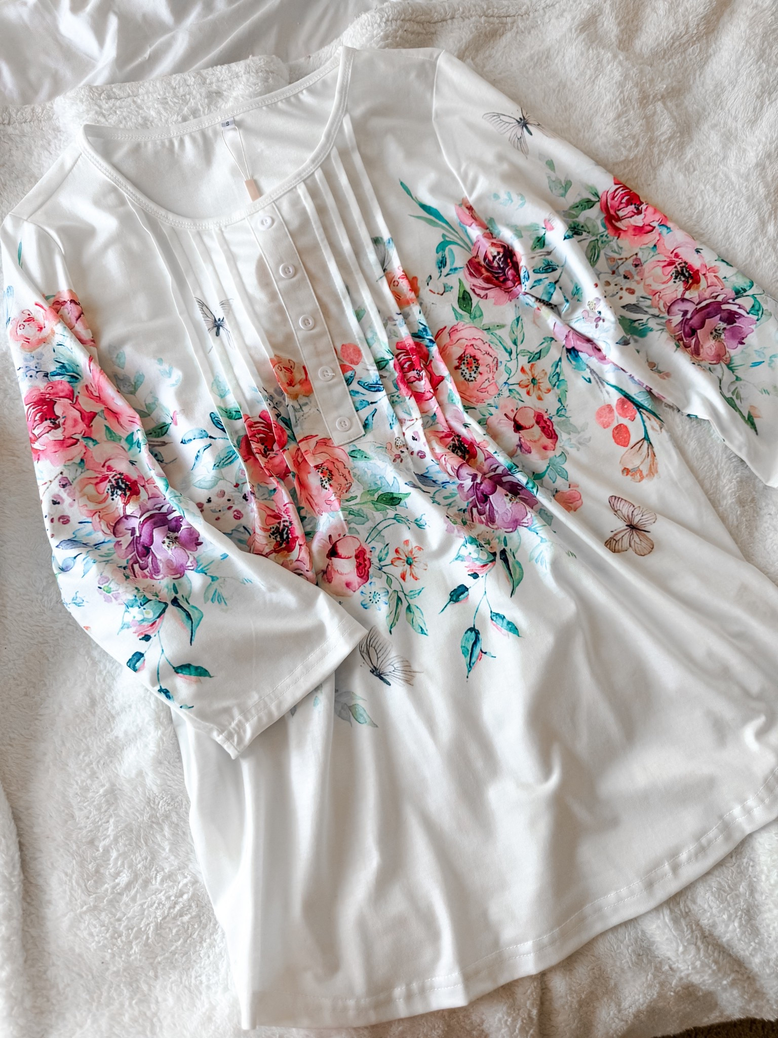 Floral top 

#LTKSaleAlert #LTKootd #LTKmomlife