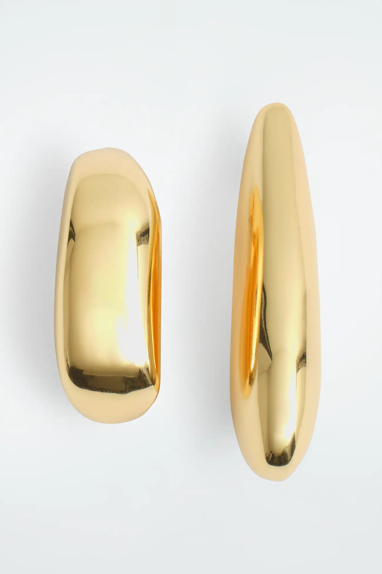 MISMATCHED PEBBLE EARRINGS | COS (EU)