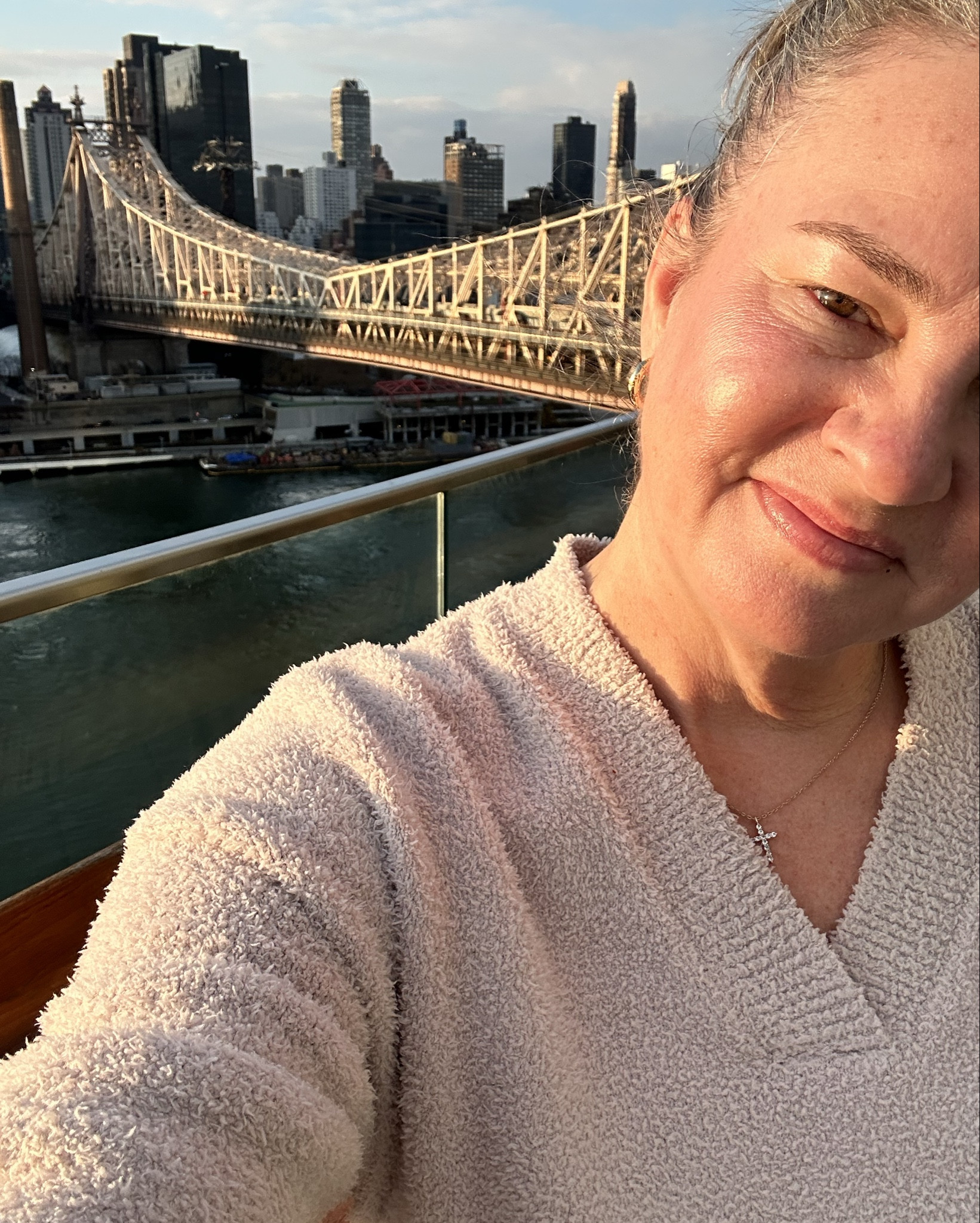 💕Had a great time in NYC this pre thanksgiving weekend on a sister daughter’s trip. I stayed comfy in this 2 piece outfit and layered it as needed. The perfect travel set for cooler weather. The view is from the Panorama  room on Roosevelt Island .

#LTKTravel #LTKHoliday #LTKOver40