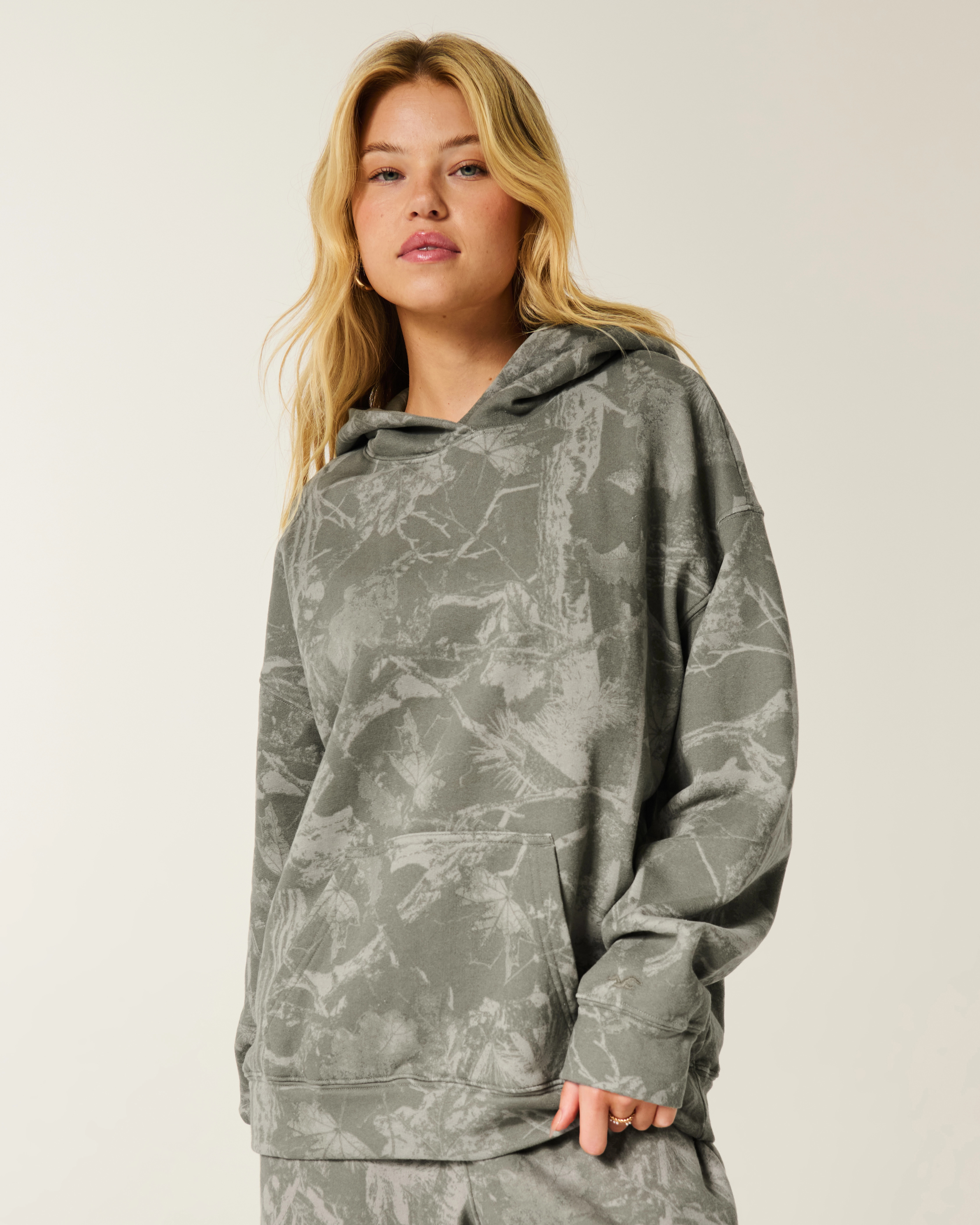 Oversized Camo Hoodie | Hollister (US)