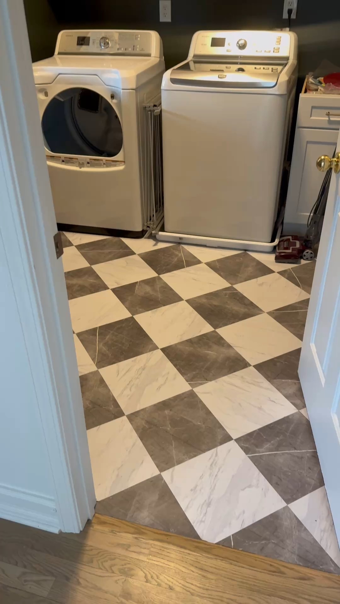 Peel & stick tile FTW 

#LTKHome