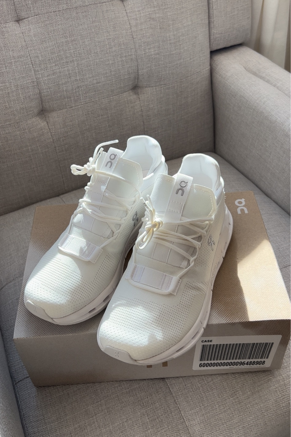 My most favorite sneaker. This is my second pair and I’m obsessed. Will always come back to On Running 