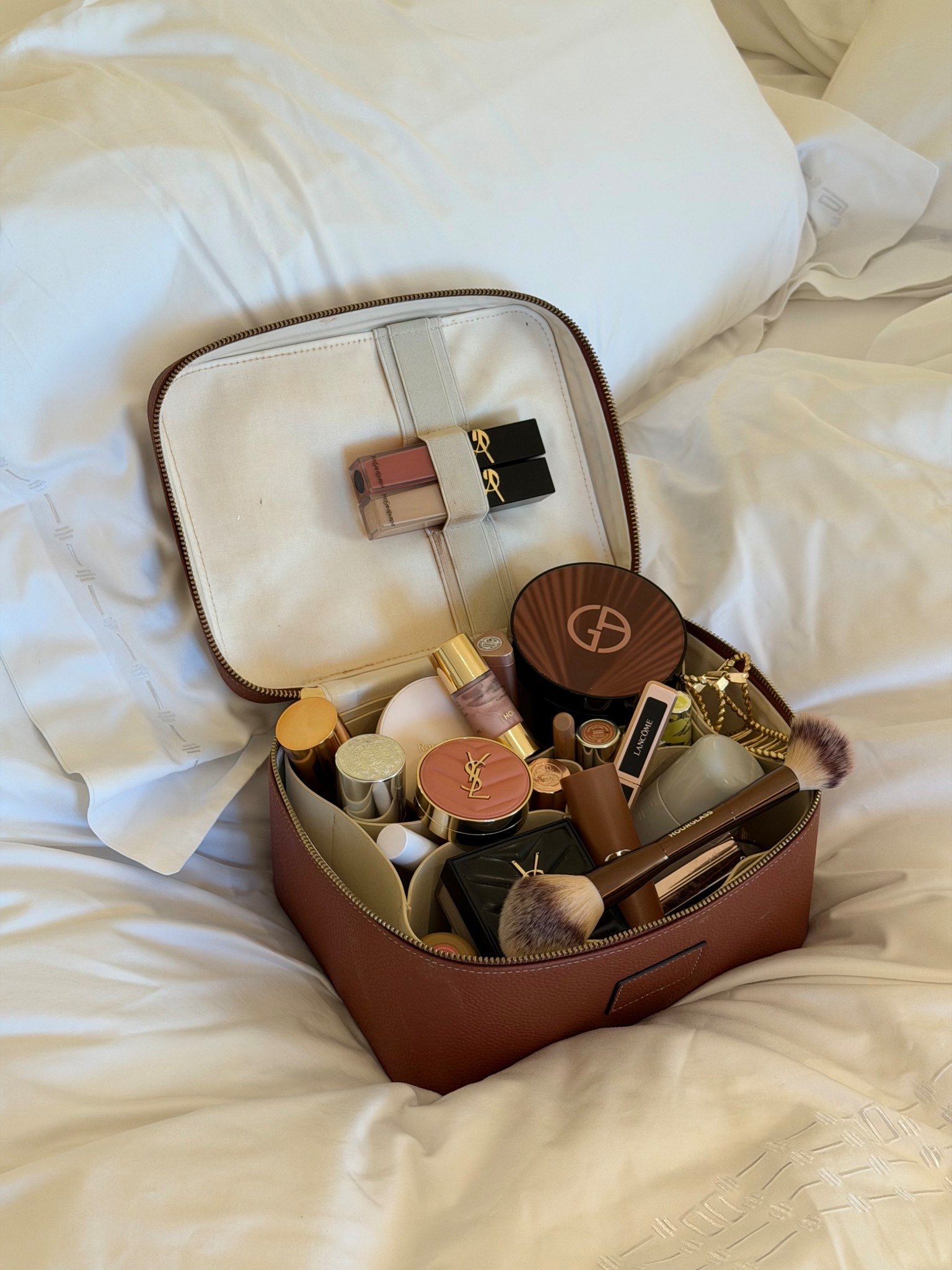 My favourite vanity case 🤎 

Makeup bag, what’s in my makeup bag 

#LTKbeauty #LTKuk