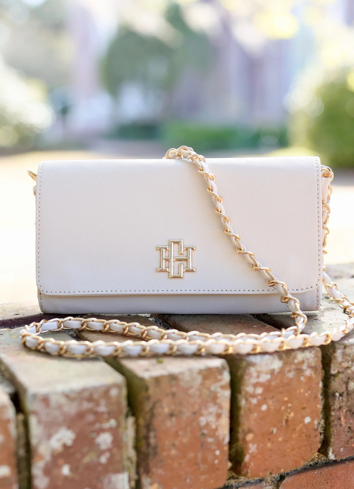 Wren Wallet Crossbody CREAM | Caroline Hill