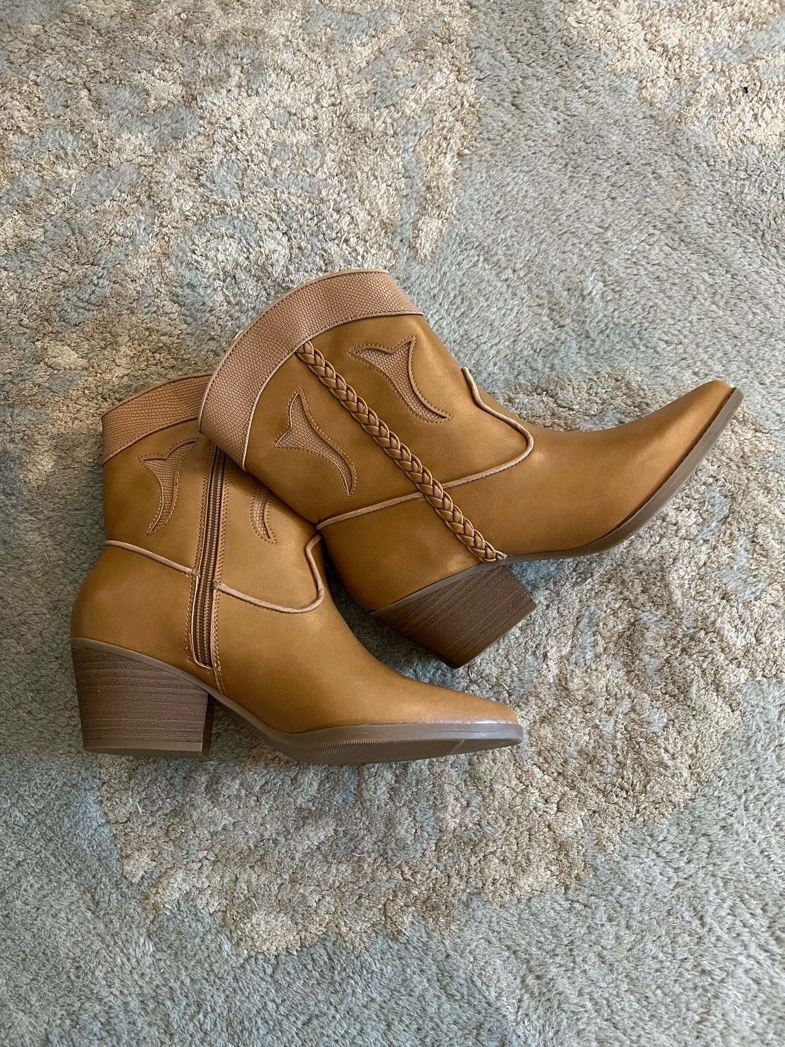 Boots from target 
Wearing size 6. If between sizes, size down. 
Target / target style / boots / booties 