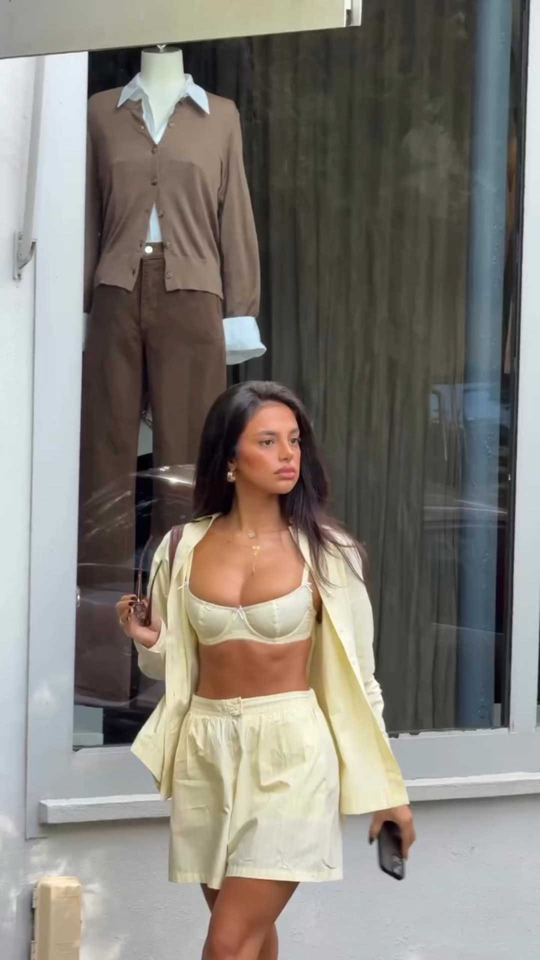 mornings in @lounge_ 🍦✨🌸 genuinely the perfect little throw on set