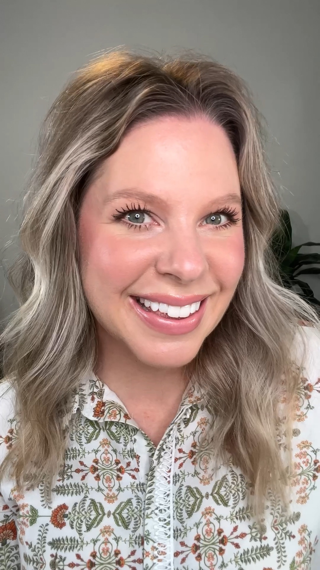 If you’re looking for family photo or holiday makeup inspiration, check this out! I’ve added everything I used below for reference.

Follow for more filter free everyday makeup and save this post ☺️

Comment SHOP below to receive a DM with the link to shop this post on my LTK ⬇ https://liketk.it/4Xn4e 

@hauslabs foundation and blush shade: hibiscus haze
@skinbaeandbeyondco brush 
@lauramercier concealer
@lauragellerbeauty baked powder shade; Fair and brush
@nyxcosmetics bronzer shade: All Buttad Up and brow pencil shade: Taupe 
@selestia_beauty eyebrow gel
@genseebeauty liquid eyeshadow shade: Rosewater
@sweedbeauty bronze eyeliner shade: golden beetle 
@essencemakeup skin tone eyeliner 
@thrivecausemetics mascara brown/black
@bareminerals highlighter (on eyes and face) Shade: Opal Glow
@jonesroadbeauty lip liner shade: Nude Rose
@palladiobeauty liquid blush (as lipstick) shade: Dainty
@saiebeauty lip gloss shade: Disco
@onesize setting spray
@thebkbeauty brushes

#holidaymakeup #familyphotosmakeup #makeupforphotoshoot #everydaymakeup #makeupformatureskin 

#LTKParties #LTKBeauty #LTKHoliday