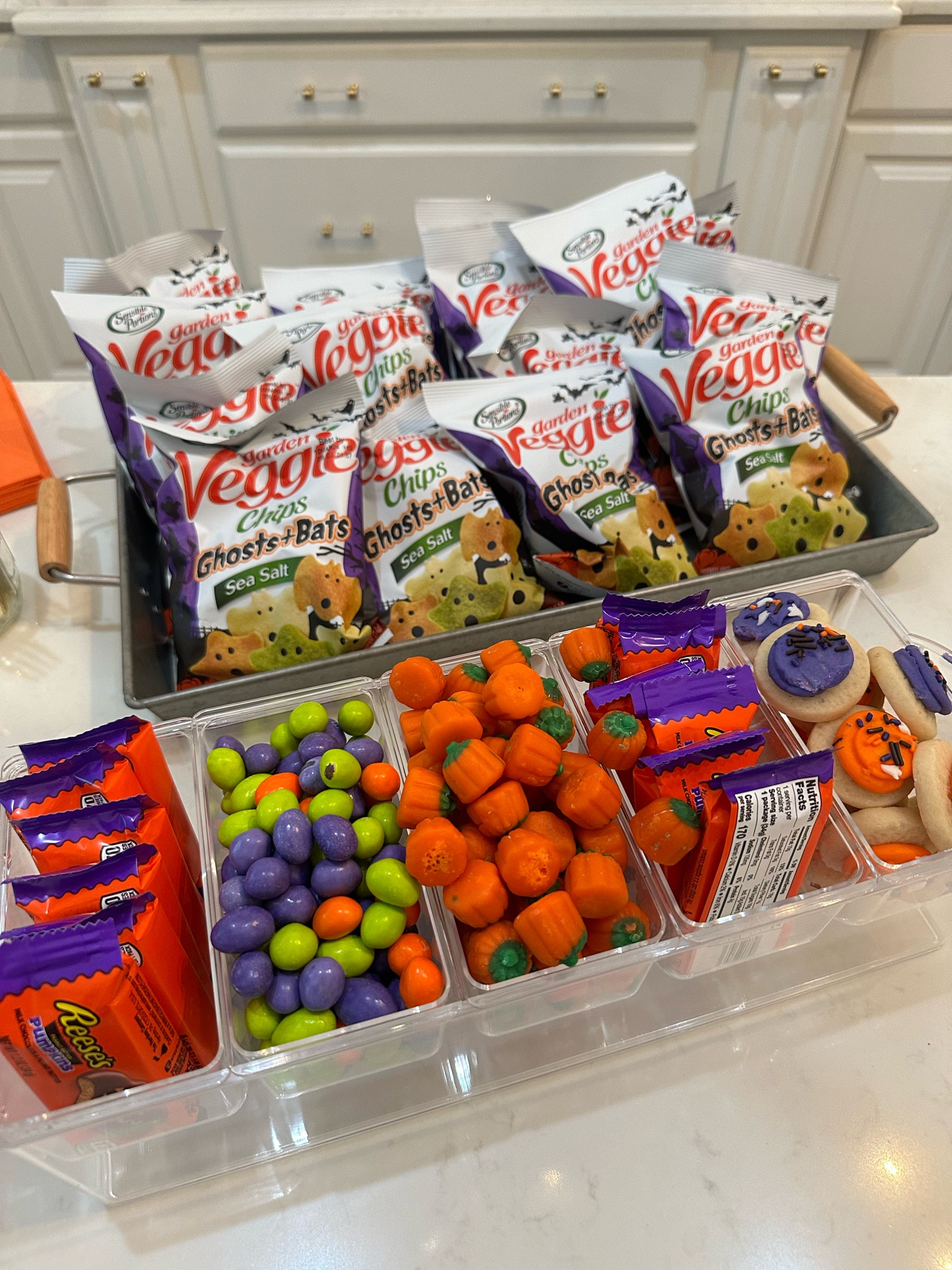 Had so much fun putting together a little ℍ𝔸𝕃𝕃𝕆𝕎𝔼𝔼ℕ party for Addison and her close friends last night! 🎃👻

The 𝚜𝚔𝚎𝚕𝚎𝚝𝚘𝚗 was my favorite... I might have had a few pumpkins & reeses butter cup skeletons. 🤣

Linked affordable Halloween decor below. 🎃👻

#LTKHolidaySale #LTKfindsunder50 #LTKhome