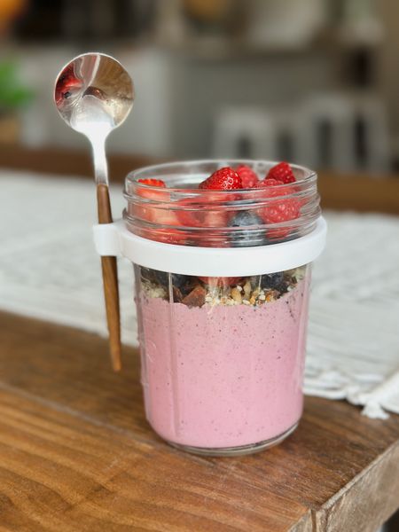 Cutie little #Amazon overnight oats/yoghurt parfait glass containers with spoons! I love them for an easy breakfast/snack. 

#LTKFind #LTKunder50 #LTKfit
