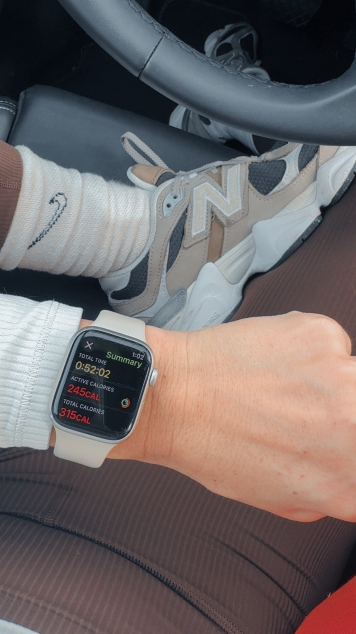 Ribbed leggings, socks, new balance sneakers linked

#LTKfitnessgoals #LTKSaleAlert #LTKActive