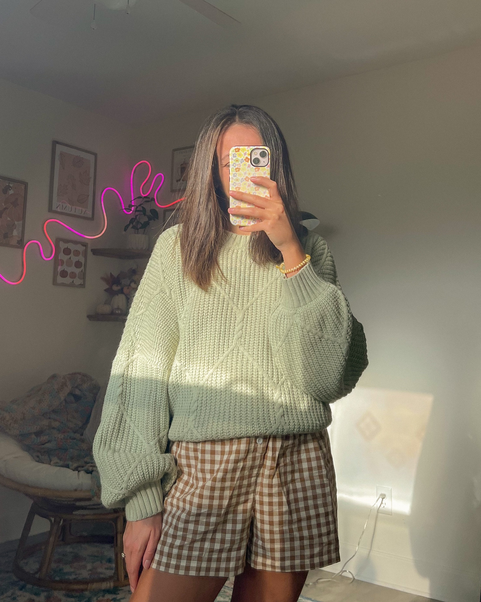 casual fall outfit, brown boxer shorts, Rory Gilmore sweater 