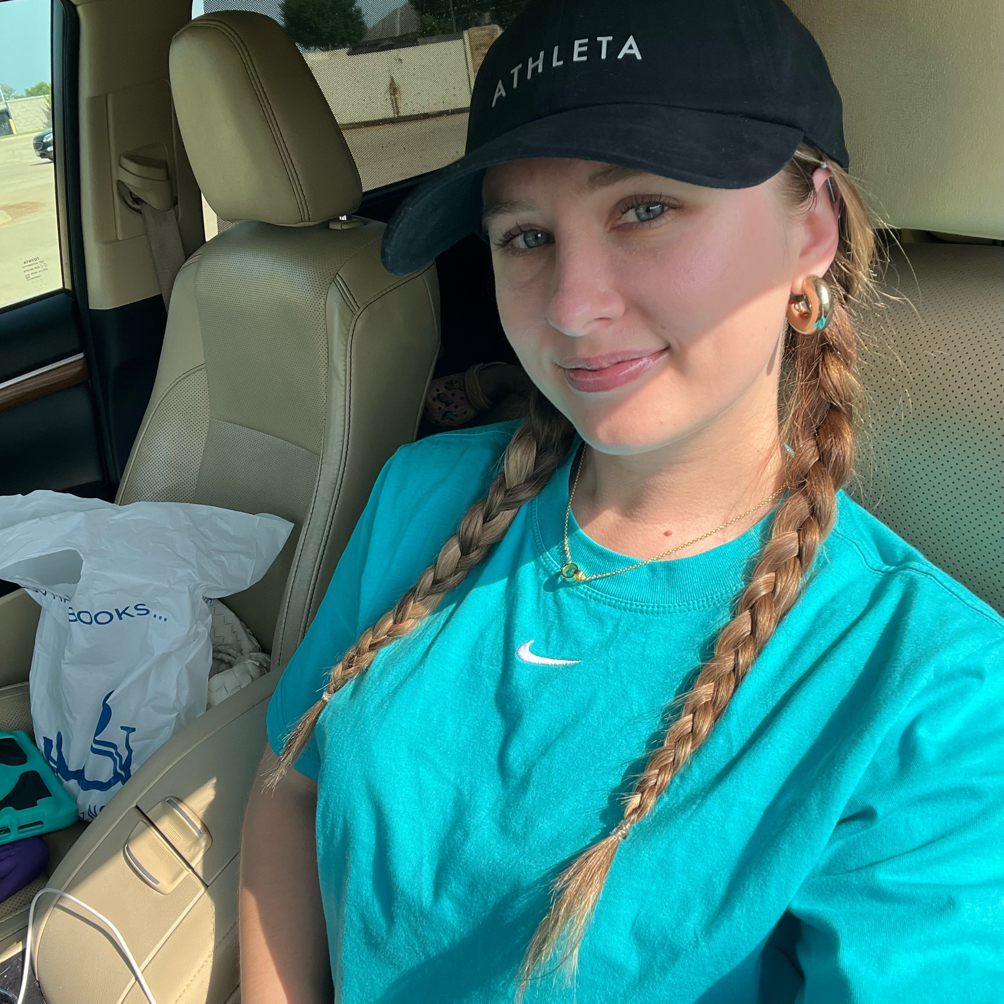 Went to the bookstore today 😍 I got a book called Swiped. It sounded interesting! I couldn’t find my Nike tee in this color but there are seven other colors on my link!

#LTKFindsUnder50 #LTKHome #LTKActive