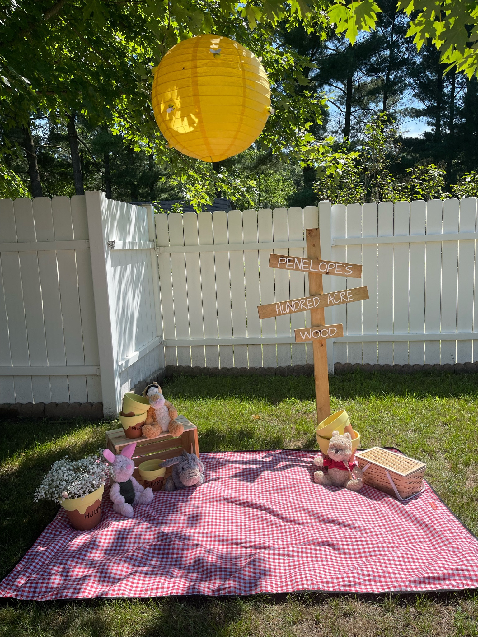 My daughters Winnie the Pooh first birthday photo spot 🍯

#LTKparties #LTKfamily #LTKkids