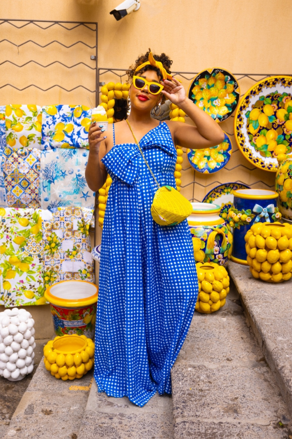 I love this jumpsuit 🥰 I wear size medium & bought 3 colors ! This lemon bag is another favorite item of mine 🍋 so cute & perfect for summer 