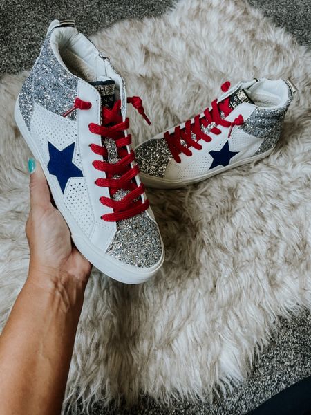 Back at it with what is one of the best #TuesdayShoesday! I mean look at them! They are my coaching shoes but I think everyone needs a pair of sparkly tennis shoes!
•
•


#LTKstyletip #LTKSeasonal #LTKshoecrush