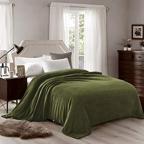 Exclusivo Mezcla Queen Size Flannel Fleece Velvet Plush Bed Blanket as Bedspread/Coverlet/Bed Cover  | Amazon (US)