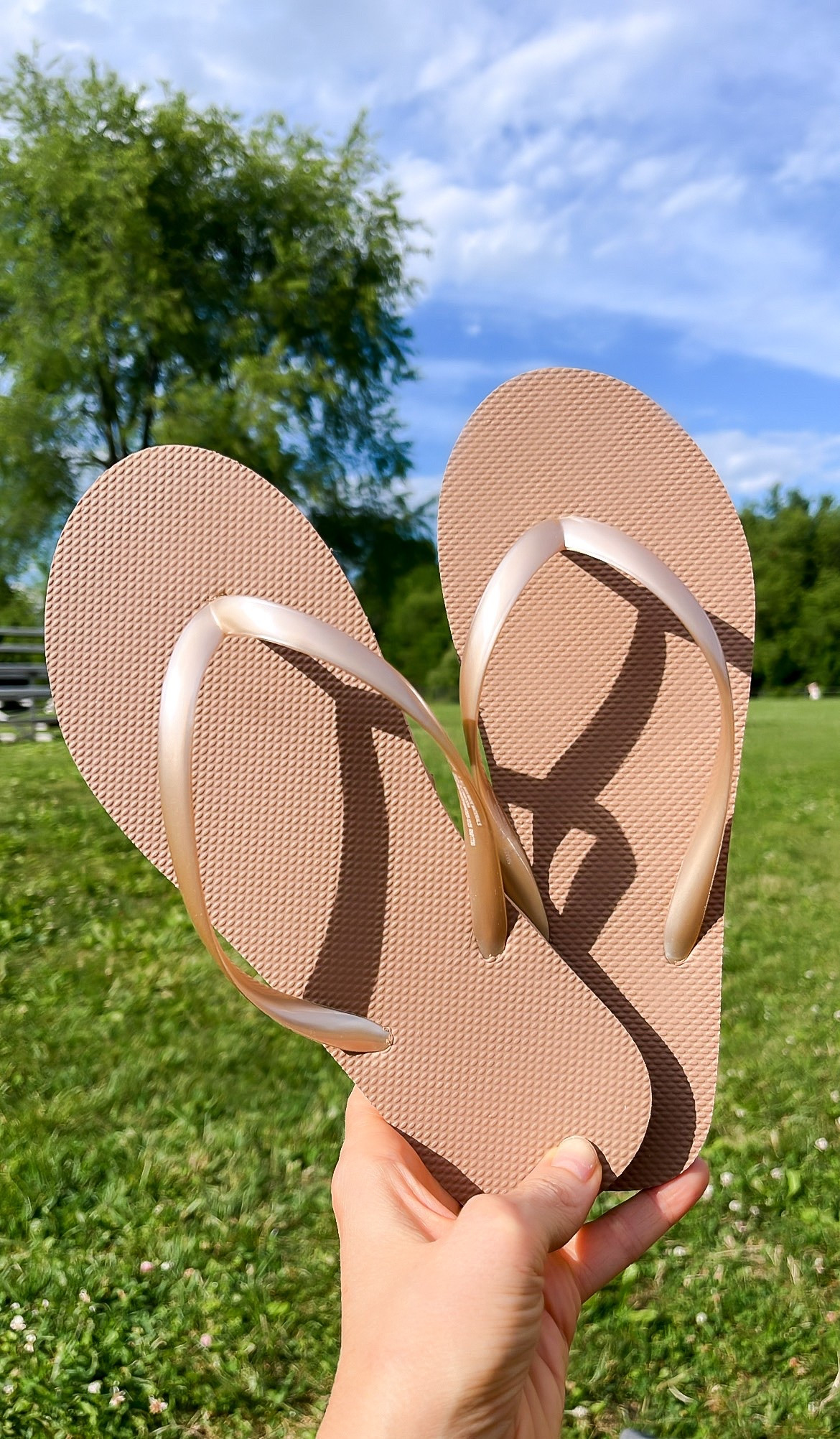 Some of my favorite grab & go sandals! They’re a pretty neutral gold color. They’re casual but somehow elevate even a casual outfit! Come in whole sizes, therefore I sized down. 👌

#LTKSeasonal #LTKmomlife #LTKootd