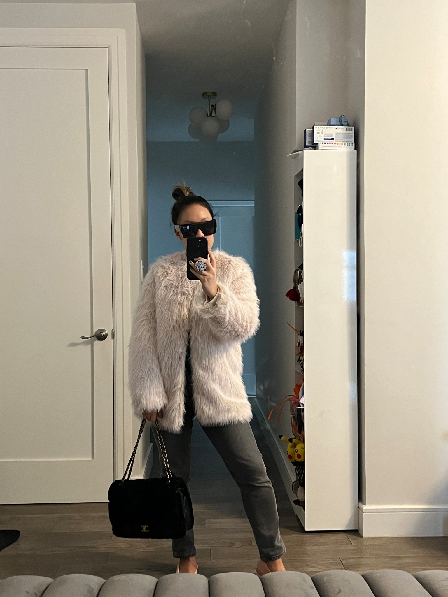 Another faux fur coat. Super soft pink color. Fluffy, soft fur. I’m wearing an xs. I like the longer length. Great throw over anything coat when you need a quick look.

#LTKootd #LTKFindsUnder50 #LTKmomlife