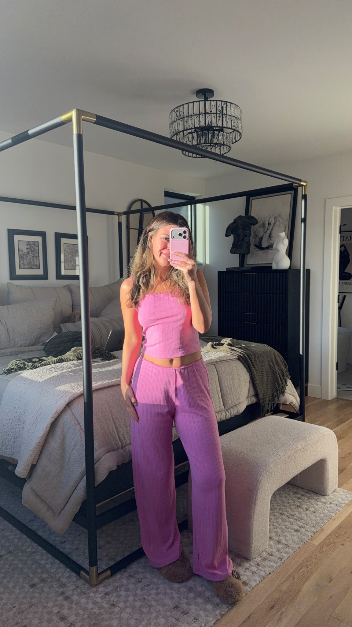 Abercrombie pink loungewear set 

Wearing small top medium bottom

Sleepwear
Pajamas
Casual
Everyday 
Comfy


#LTKgrwm #LTKdayinmylife #LTKSeasonal