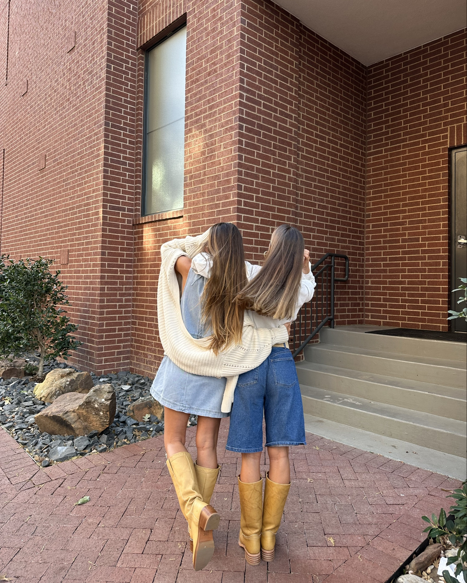 sister city dates are my number one favorite and it was such a sweet time getting all dolled up for girls day out! For reference we’re both 5’5, 4 in Jeans, and smalls in dresses and tops!🕊️

#LTKSeasonal #LTKStyleTip #LTKPetite