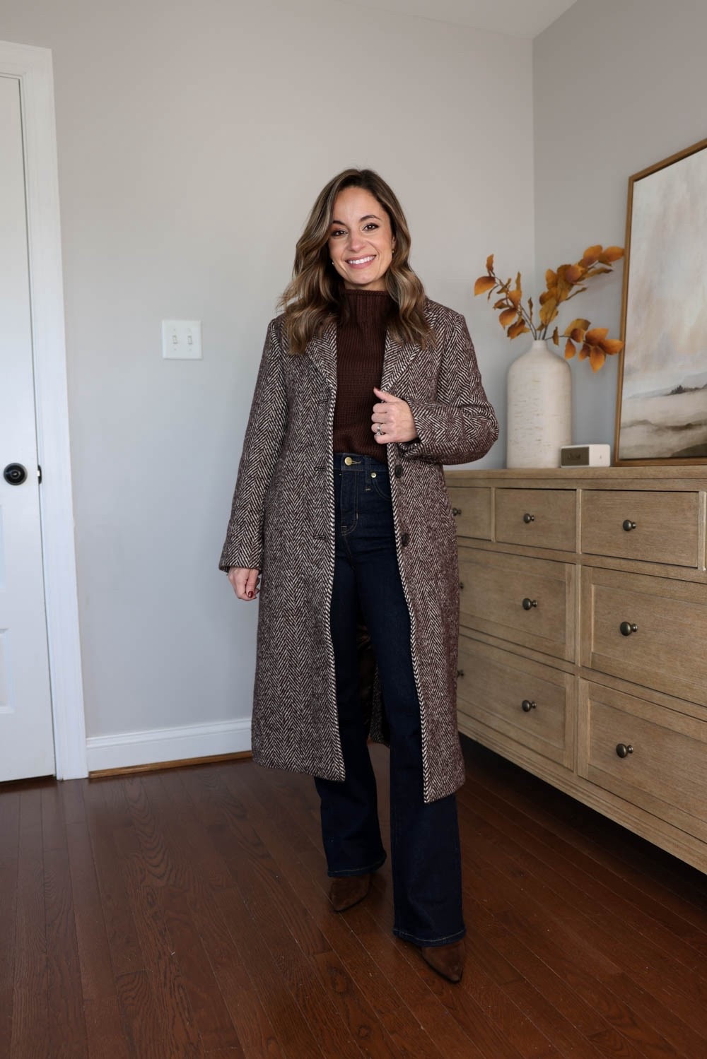 Petite coats for fall and winter part one! 



Abercrombie Wool Blend Topcoat: petite xxs/00 - tts with room to layer | textured | medium weight
Sweater (J.Crew): xxs 
Jeans (J.Crew): petite 24 | 10.25” rise | 30” inseam (these shrink in the wash) 
Boots (J.Crew): tts 


#LTKSeasonal #LTKPetite