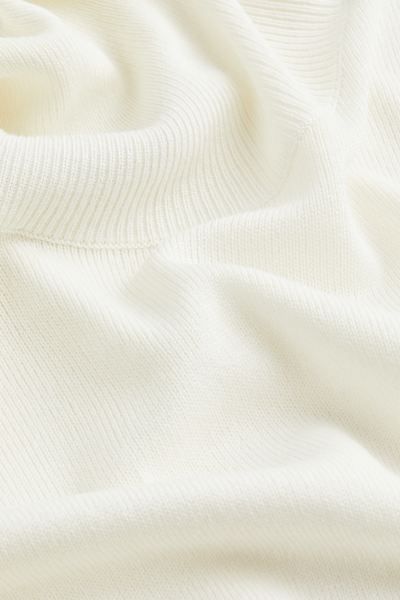Fine-knit polo-neck jumper | H&M (UK, MY, IN, SG, PH, TW, HK)