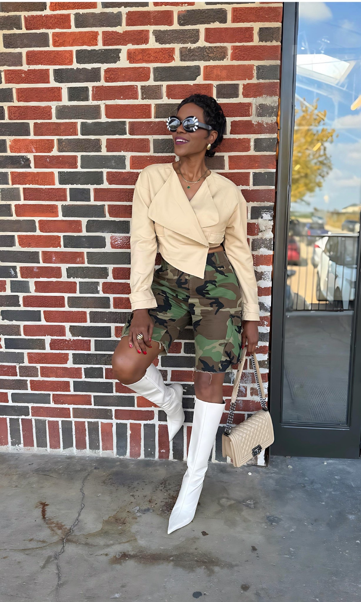 I’m obsessed with this jacket/top from Trésor Caché Boutique and these shorts! I linked some options for you to recreate this looks! 

#LTKFindsUnder100 #LTKStyleTip #LTKOver40