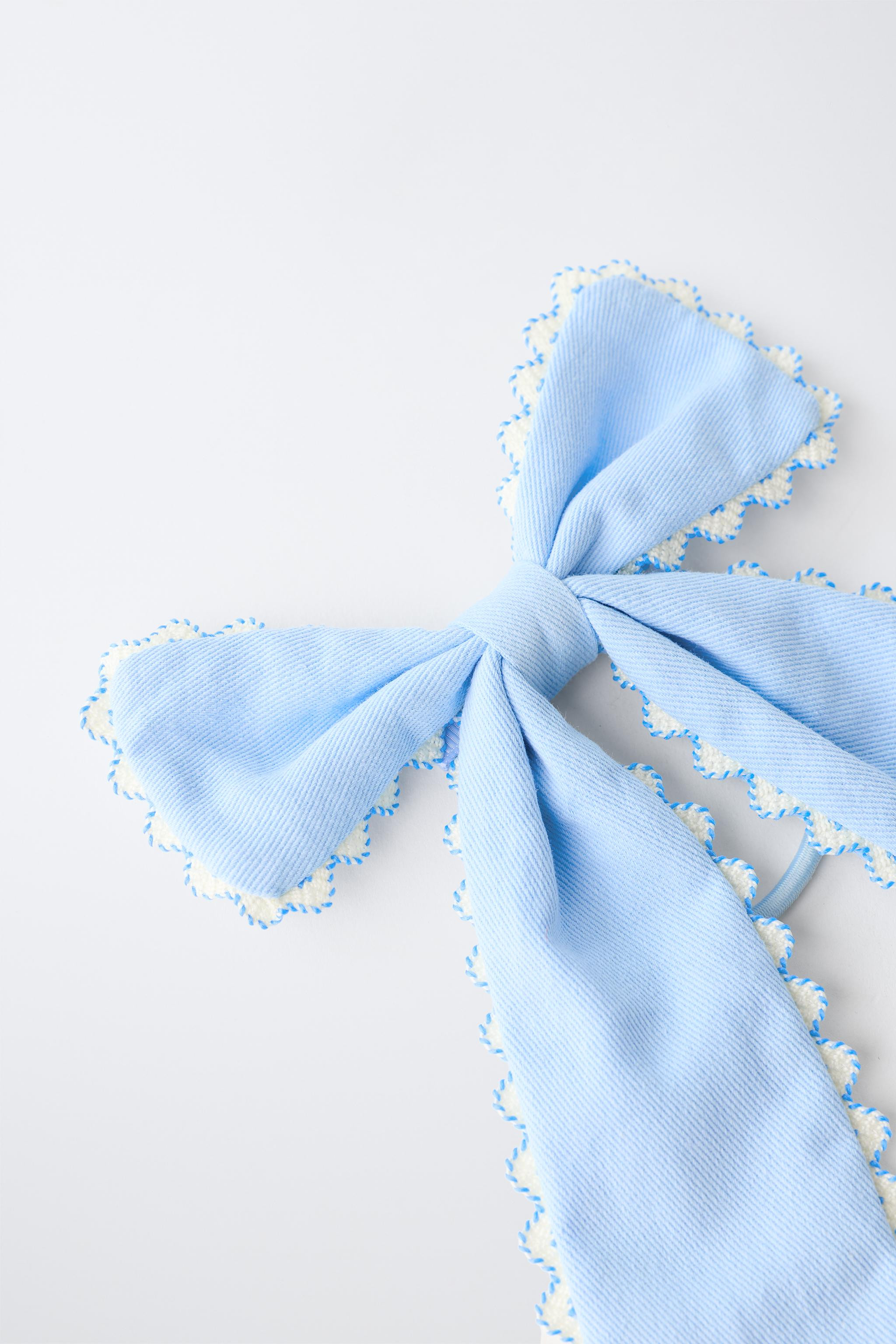 LARGE WAVY BOW HAIR TIE | Zara US