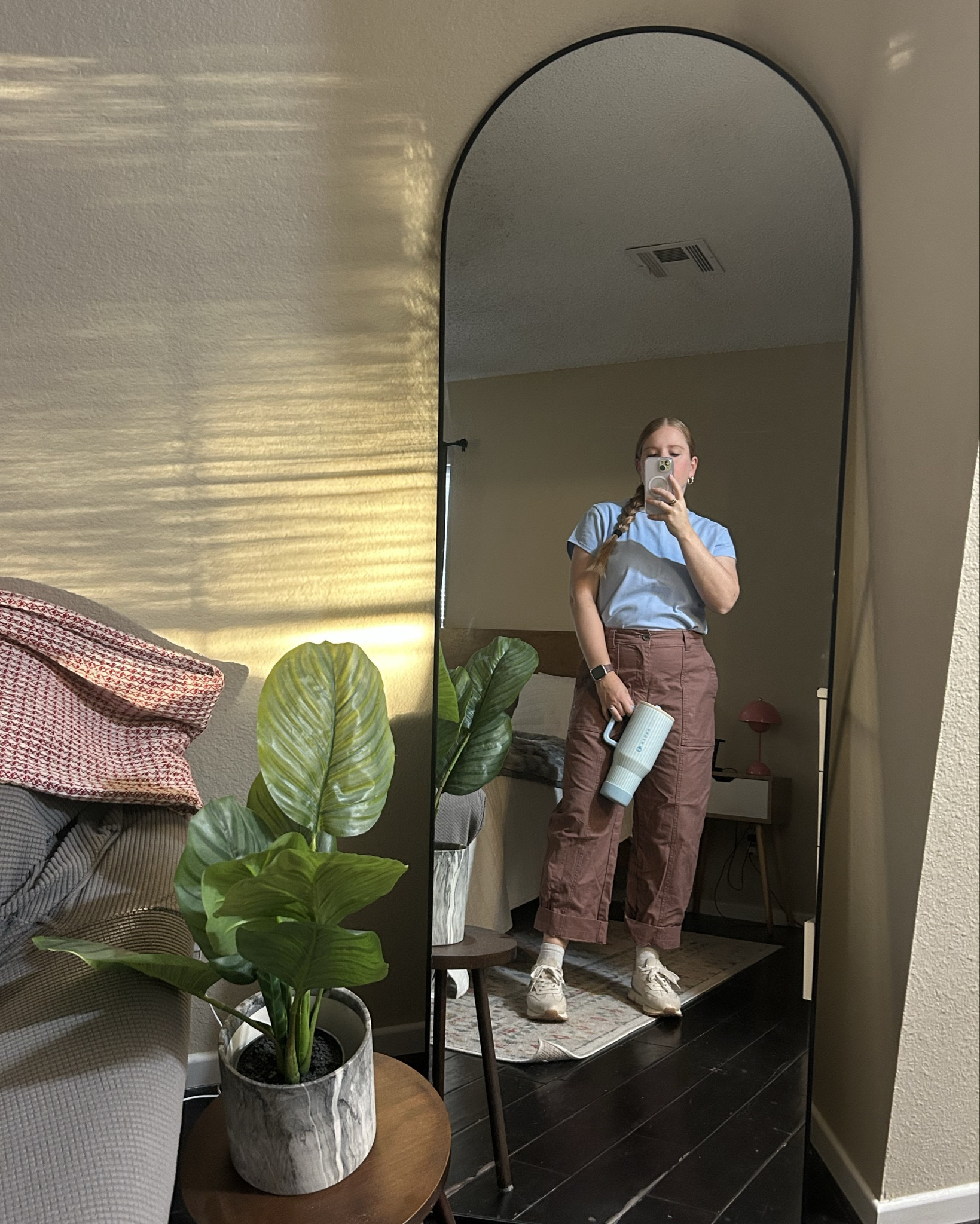 Cute fall-colored barrel pants and $8 basic top! Finding my color scheme lately and loving how I feel in these colors! 