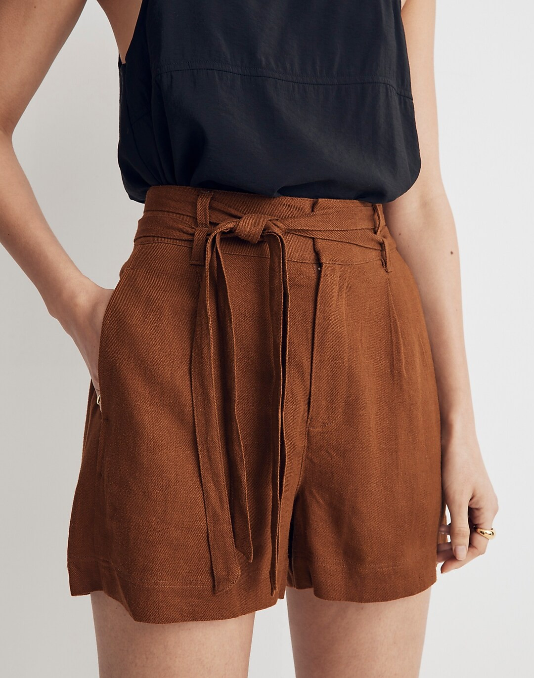 Belted High-Rise Shorts in Linen-Blend | Madewell