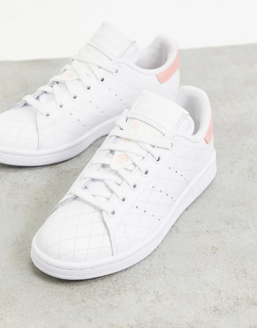 adidas Originals Stan Smith trainers in white and pink | ASOS (Global)