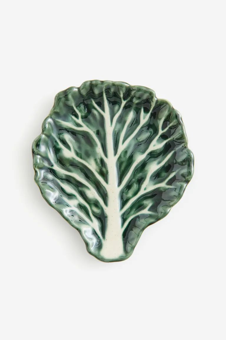 Kale-shaped Serving Plate | H&M (US + CA)