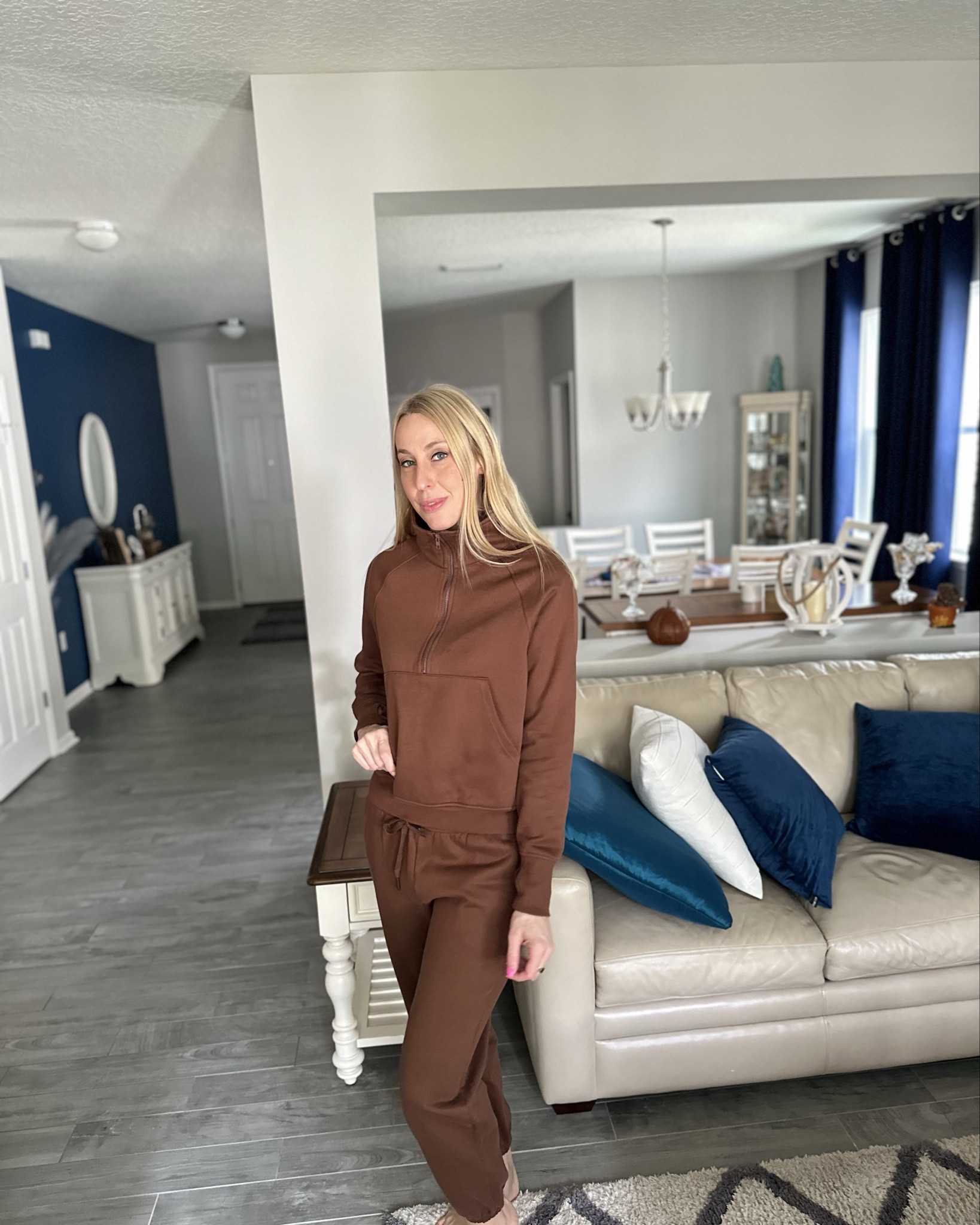 Chocolate brown sweat set
🖤 such a comfy and warm set for fall
🖤 mix and match top and bottom and wear it to travel in
🖤fits true to size, wearing size small and I am 5’10”

#LTKStyleTip #LTKFindsUnder100 #LTKFindsUnder50