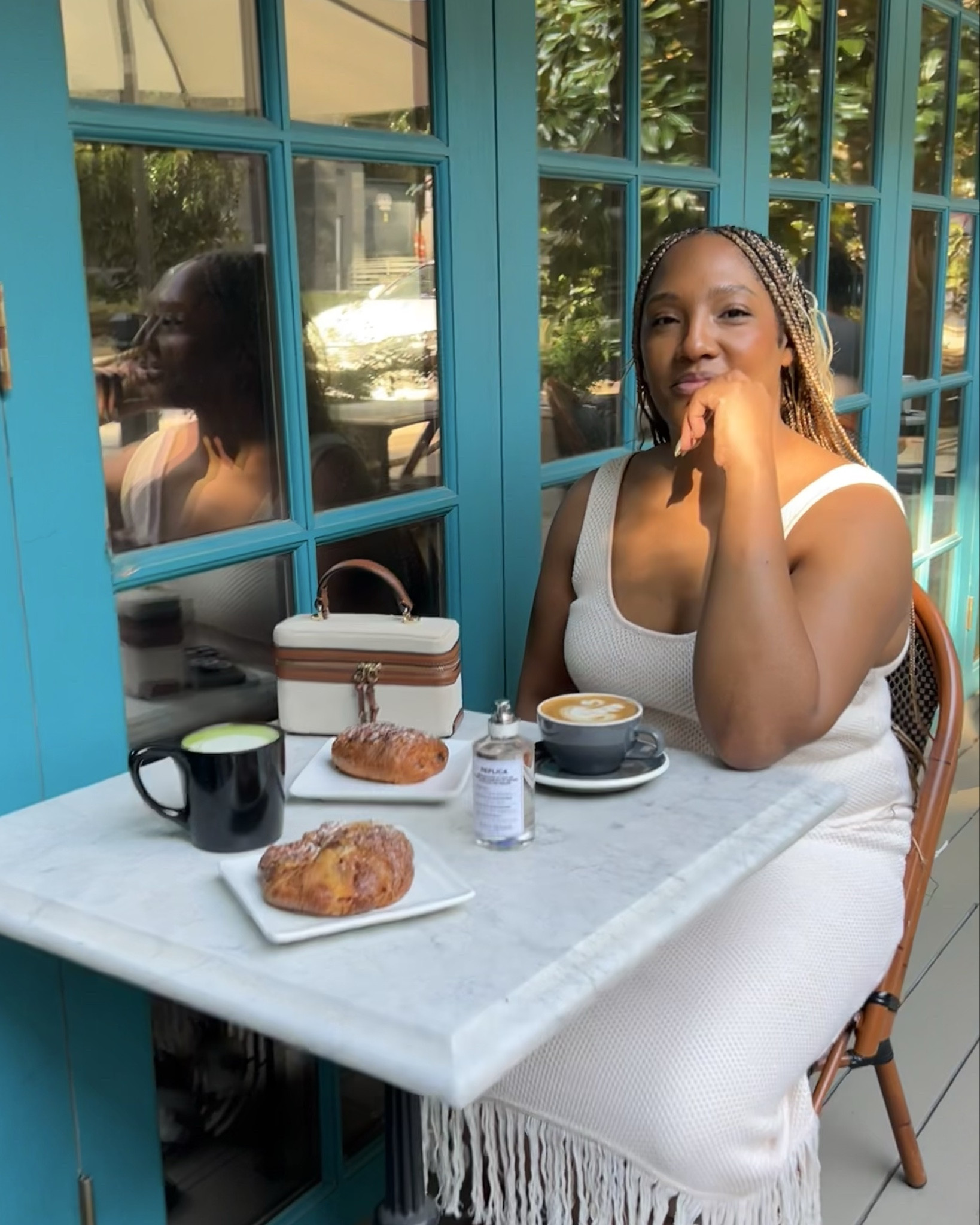 Friend coffee date + new scents. Meet Afternoon delight! I like vanilla scents but don’t like them to be too sweet, so if you’re like me, this is perfect.

🌿 What’s inside: Vanilla, madeleine accord, and sandalwood bring all the cozy, warm, and sweet vibes. It’s like a hug in a bottle—perfect for when you want to feel comfy and carefree.

#AfternoonDelight #FragranceFaves #ParisCafeVibes #TreatYourself #SweetAndCozy#giftedbymargielafragrances 


#LTKItBag #LTKBeauty