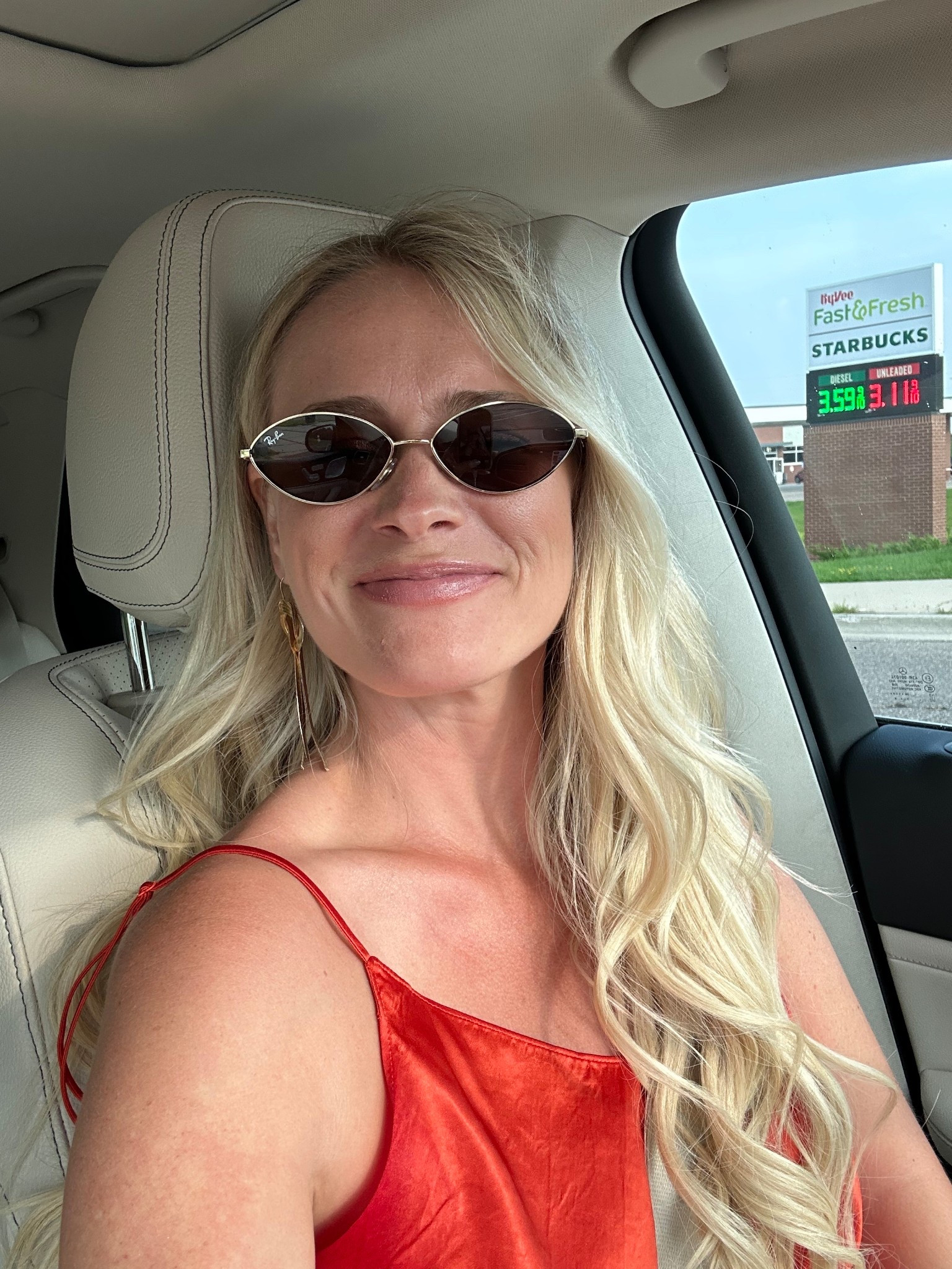 Black Friday deal in these sunglasses 

#LTKHoliday #LTKGiftGuide #LTKCyberWeek