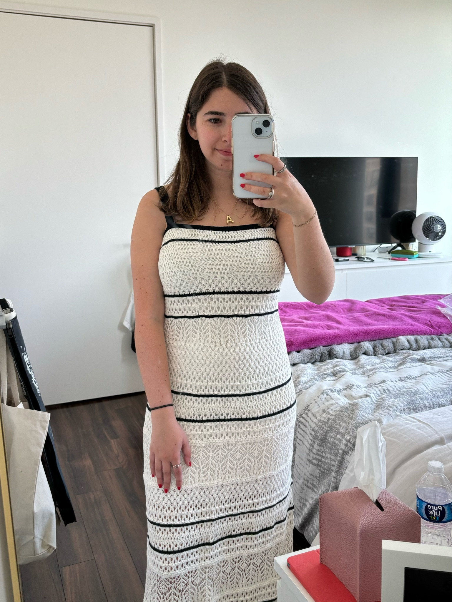 Flattering knit dress for summer! #petitedress #petitefinds #abercrombie #summerdress #maxidress #crochetstyle 