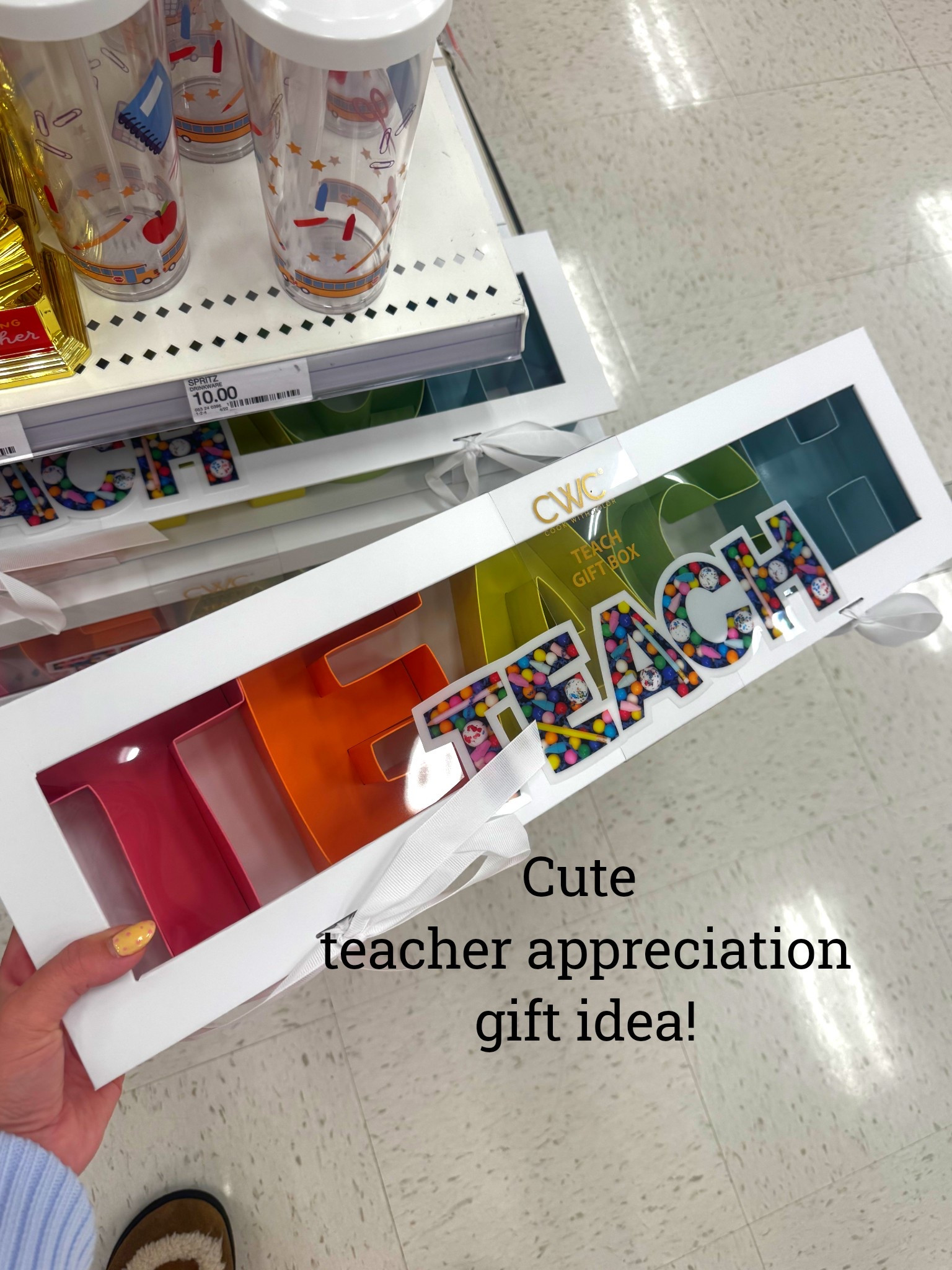 Cute $10 teacher appreciation gift box! Fill up with candy, gift cards and teacher favorites and you’re set!



#LTKKids #LTKSeasonal #LTKmomlife