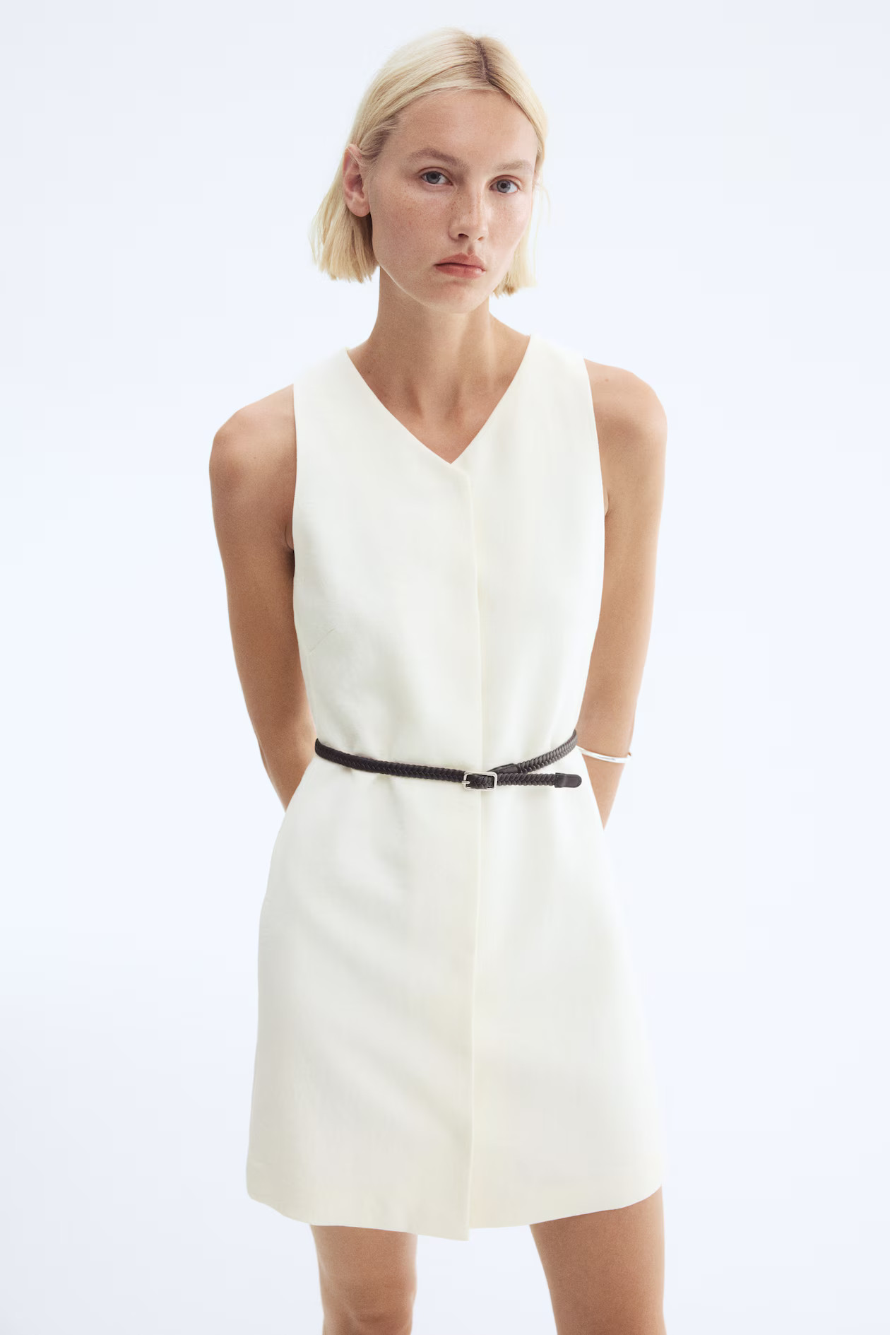 Belted dress | H&M (UK, MY, IN, SG, PH, TW, HK)