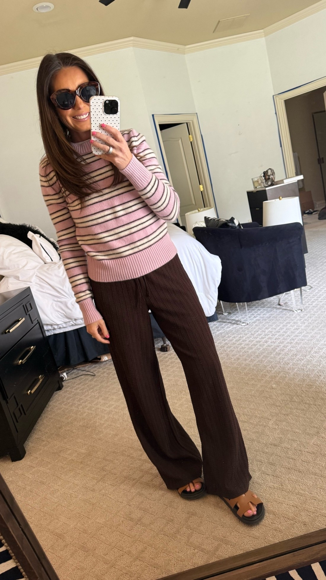 🤎🩷🤎🩷

Sweater: extra small
Pants: extra small

Casual outfit
Brown pants
Mom outfit
Hm
H&M
Aritzia 
Pink and brow
Pink and brown outfit

#LTKmomlife #LTKootd