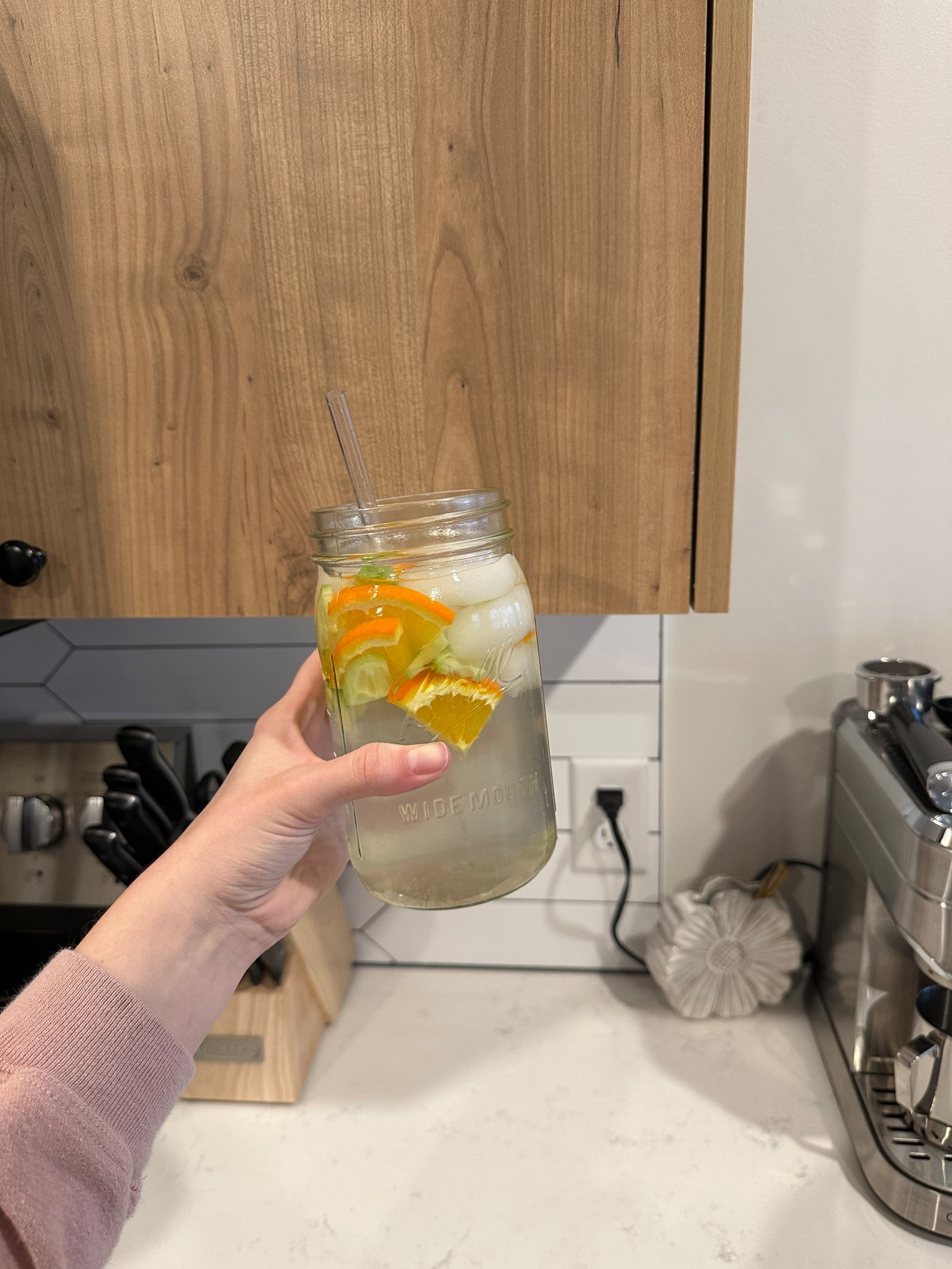 BIG drink girly — here’s how I stay hydrated: water, sea salt, lemons + any fruit kind of the fridge 🤌🏼🚰

#LTKdayinmylife #LTKmomlife #LTKgrwm