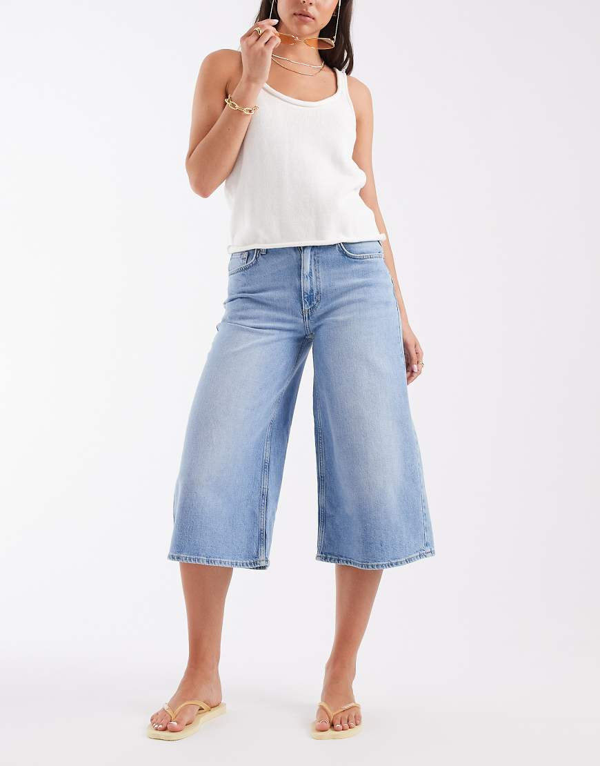 ASOS DESIGN culotte crop jeans in bright blue wash | ASOS (Global)