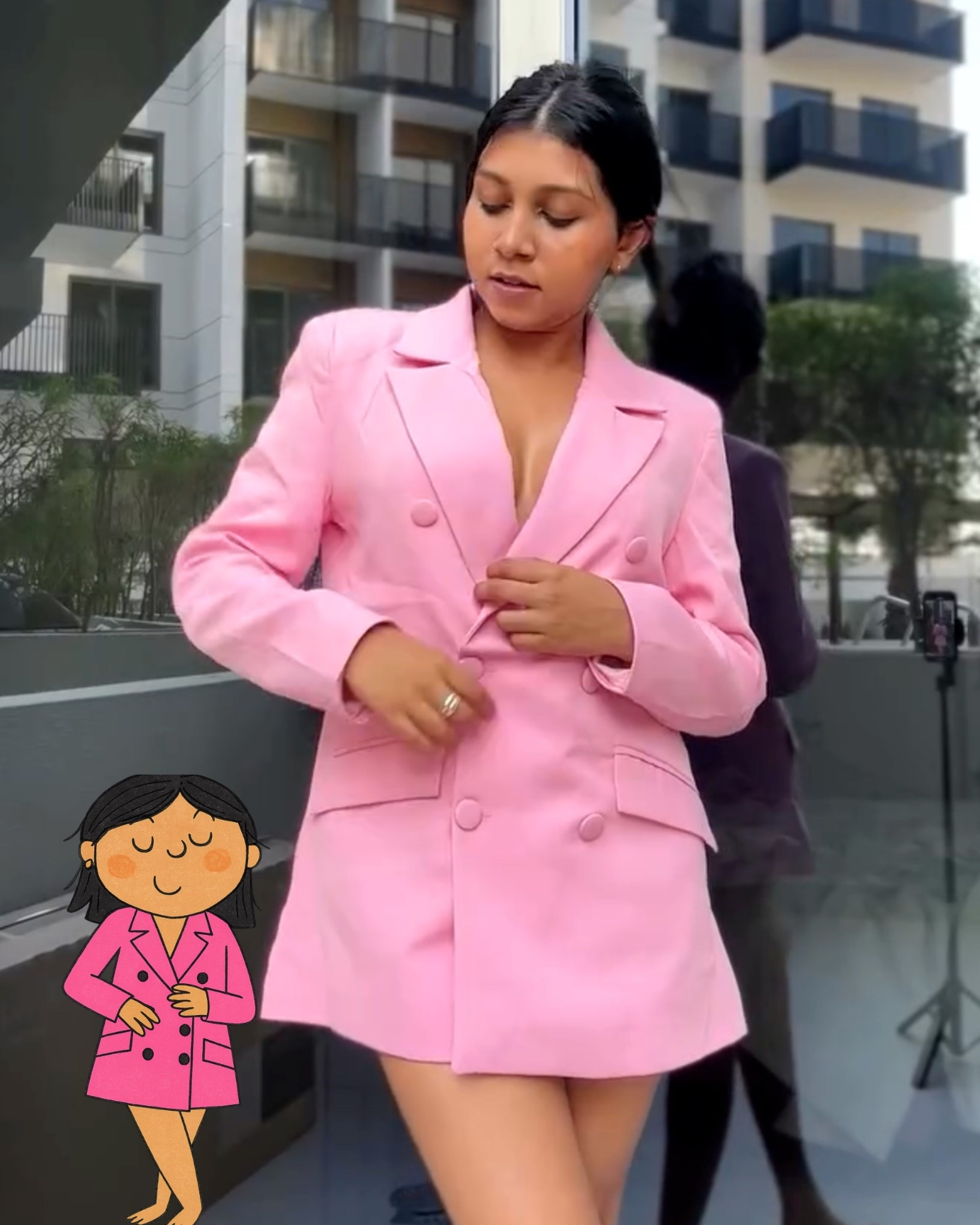 Blazers for boss ladies. A pink bold blazer is all you need #pinkblazer #pink 