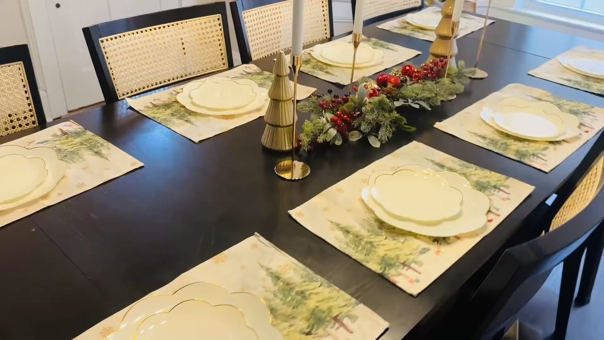 #ad This post contains affiliate links, which means I may earn a small commission if you make a purchase through my links.

If you’re hosting a holiday or brunch and want something nicer than basic disposable plates, these white and gold scalloped plates are a great option. They’re sturdy, look elegant on the table, and come with both dinner and dessert plates. Perfect for Easter brunch, spring celebrations, or any gathering where you want an easy cleanup but still want the table to look nice.
 

 #LTKSeasonal #LTKHome